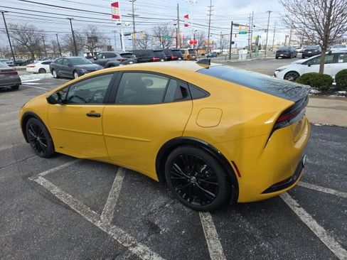 New 2026 Toyota Prius AWD image 5