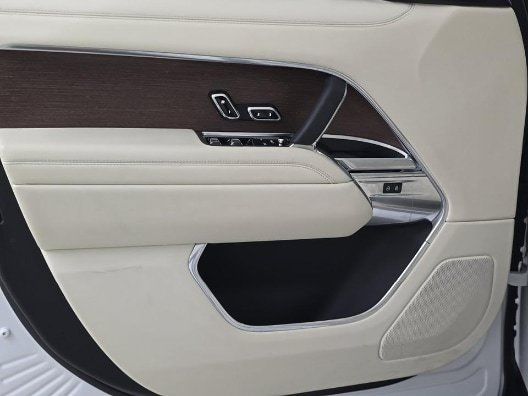 Used 2024 Land Rover Range Rover Long Wheelbase SE AWD/4WD image 18