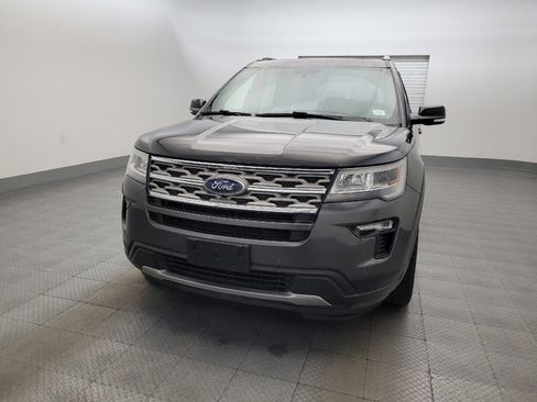 Used 2018 Ford Explorer XLT w/ Equipment Group 202A FWD image 15