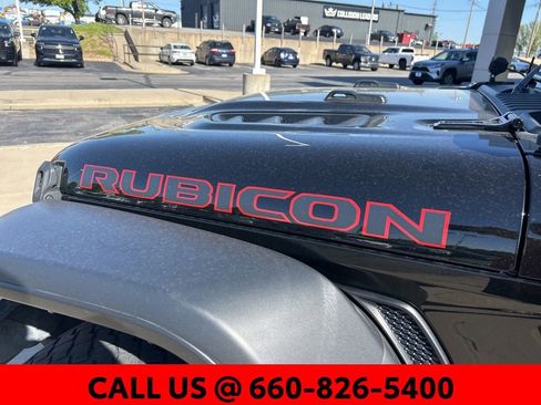Used 2022 Jeep Wrangler Unlimited Rubicon w/ Cold Weather Group image 13