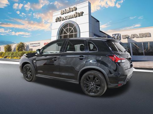 Used 2025 Mitsubishi Outlander Sport AWD image 9