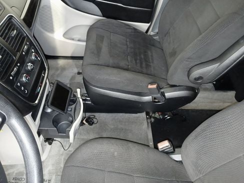 Used 2013 Dodge Grand Caravan American Value Package image 17