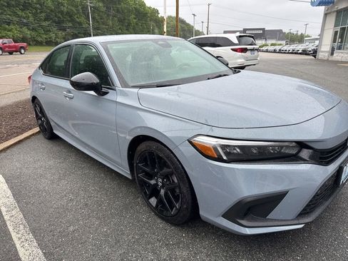 Used 2024 Honda Civic Sport image 2