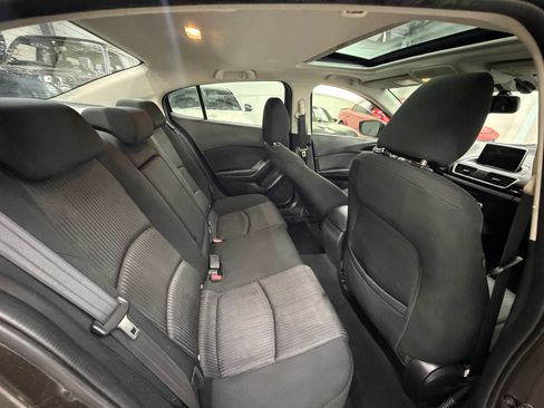 Used 2016 MAZDA MAZDA3 i Touring w/ Popular Equipment Package FWD image 19