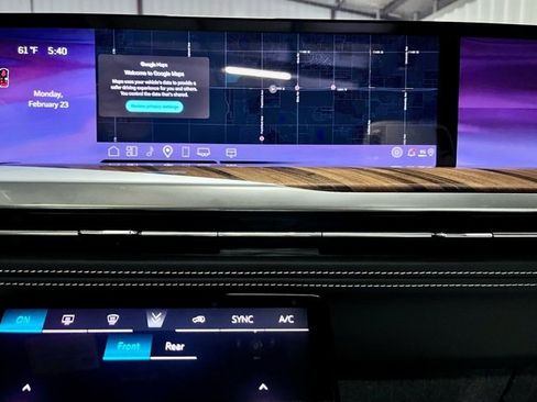 Used 2026 Cadillac Escalade Platinum Sport w/ LPO, ONYX Package image 19