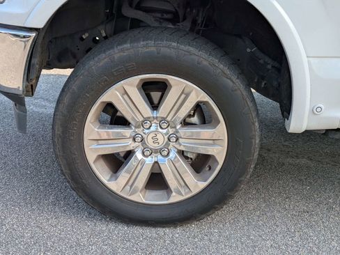 Used 2019 Ford F150 King Ranch w/ Equipment Group 601A Luxury AWD/4WD image 12