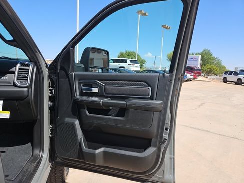 New 2026 RAM 2500 Big Horn AWD/4WD image 13