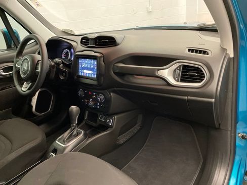 Certified 2021 Jeep Renegade Latitude FWD image 26