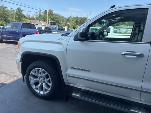 Used 2015 GMC Sierra 1500 SLT w/ SLT Crew Cab Value Package image 4