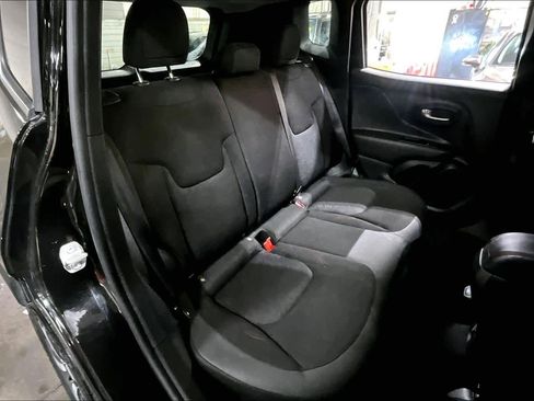 Used 2020 Jeep Renegade Trailhawk image 19