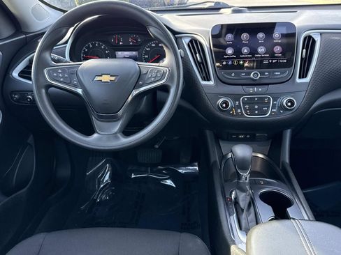 Used 2024 Chevrolet Malibu LT image 8