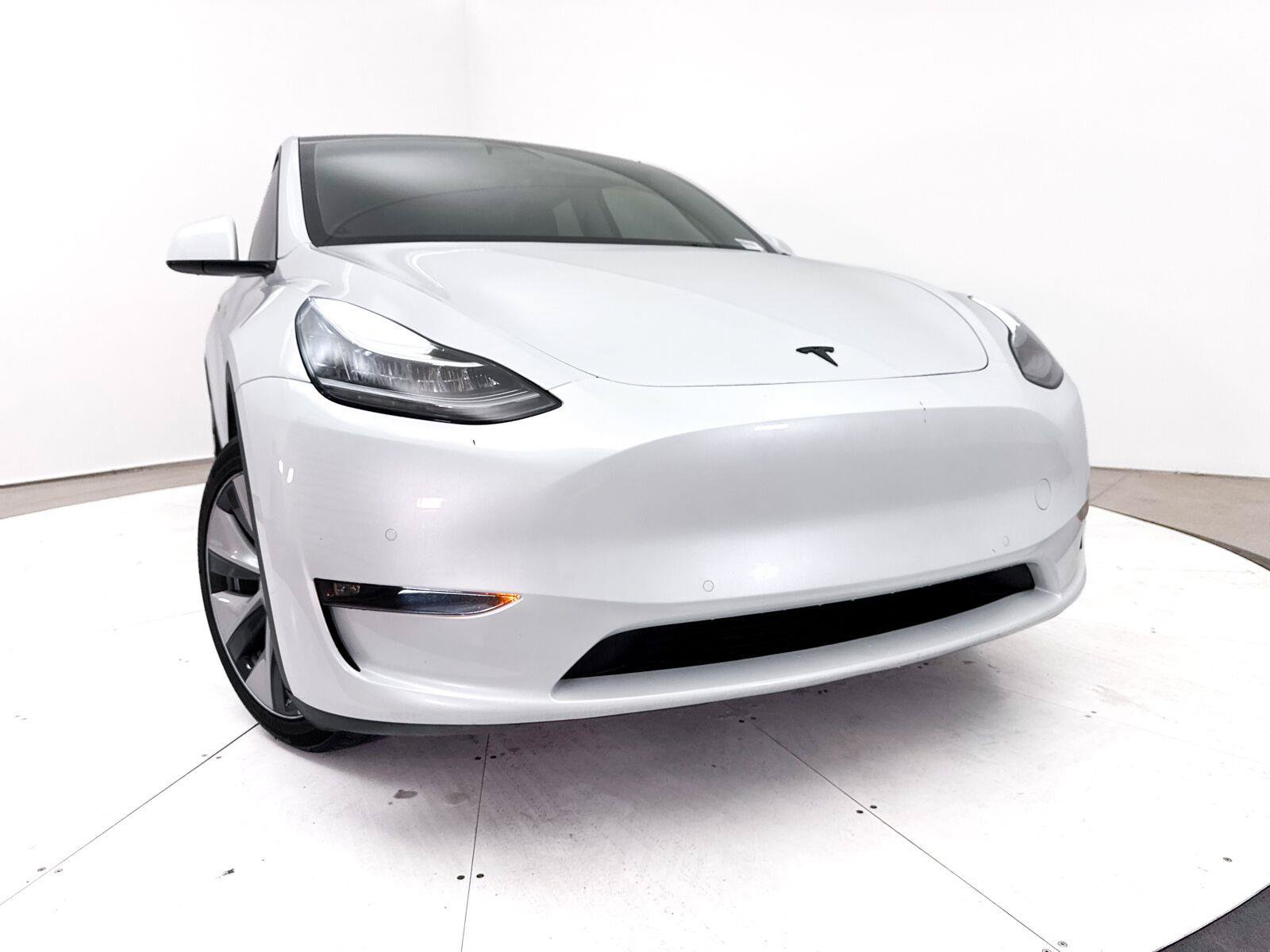 Used 2022 Tesla Model Y Long Range AWD/4WD image 6