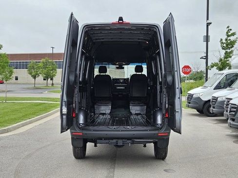New 2025 Mercedes-Benz Sprinter 2500 image 31