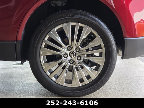 Used 2024 Toyota Venza Limited AWD/4WD image 48