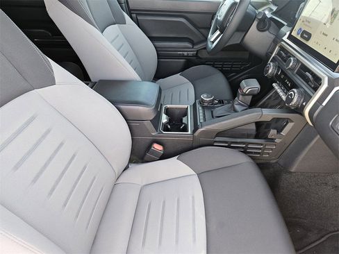 Used 2024 Toyota Tacoma TRD Sport image 11