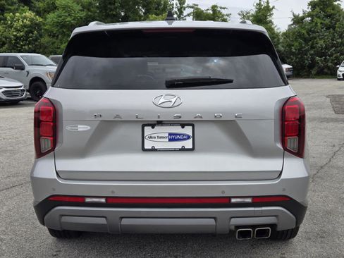 Used 2023 Hyundai Palisade SEL FWD image 6