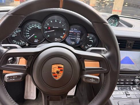 Certified 2019 Porsche 911 Speedster RWD image 9