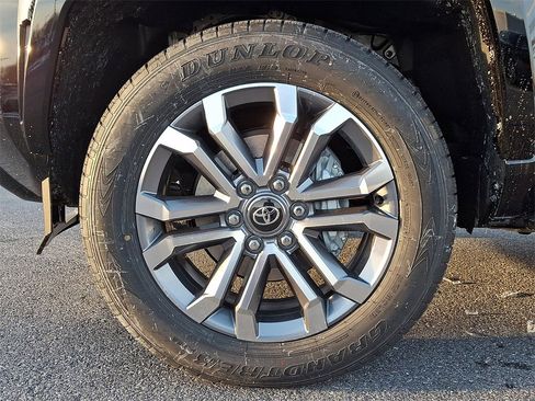 New 2025 Toyota 4Runner Limited image 18