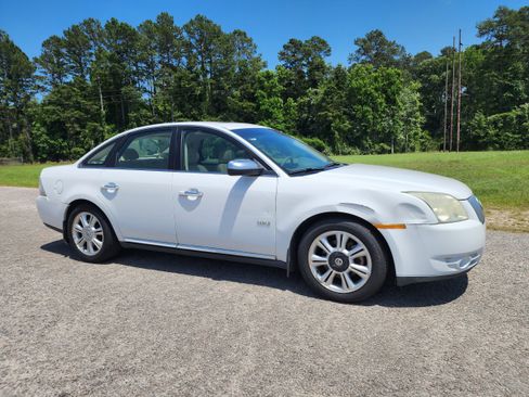 Used 2008 Mercury Sable Premier image 2