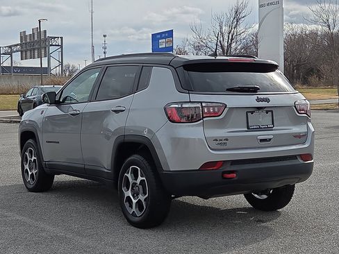 Used 2022 Jeep Compass Trailhawk image 4