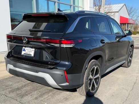 New 2026 Volkswagen Tiguan SE AWD/4WD image 3