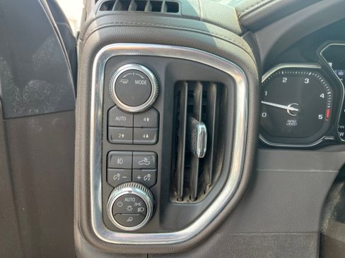 Used 2022 GMC Sierra 3500 Denali AWD/4WD image 23
