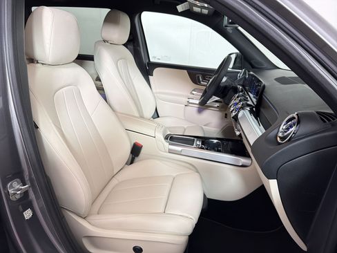 Used 2026 Mercedes-Benz GLB 250 4MATIC image 29