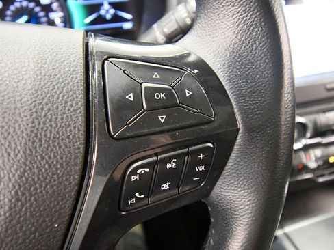 Used 2017 Ford Explorer XLT w/ Equipment Group 202A AWD/4WD image 22