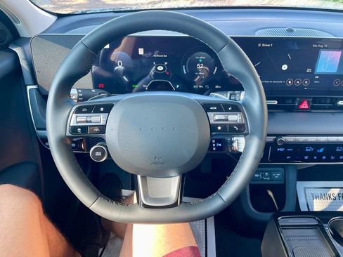 Used 2025 Hyundai Ioniq 5 SEL image 13