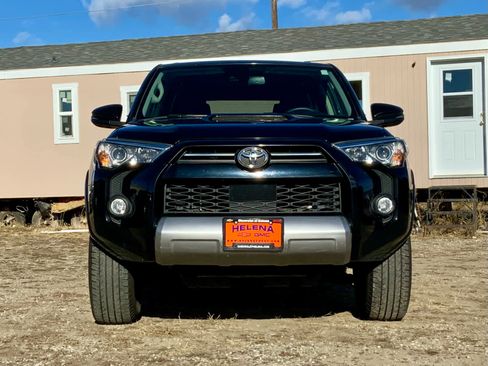 Used 2020 Toyota 4Runner TRD Off-Road Premium image 11