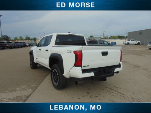 Used 2025 Toyota Tacoma Limited image 8