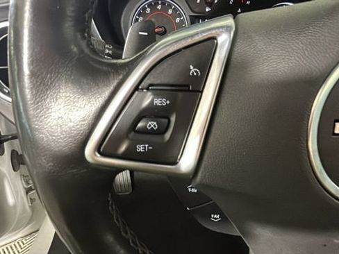 Used 2016 Chevrolet Camaro LT RWD image 15