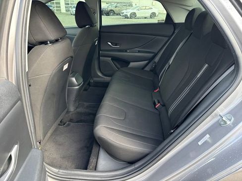 Used 2023 Hyundai Elantra SEL image 19