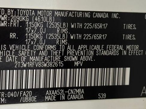 Used 2025 Toyota RAV4 XLE FWD image 40