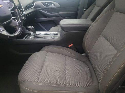 Used 2018 Chevrolet Traverse LT FWD image 17