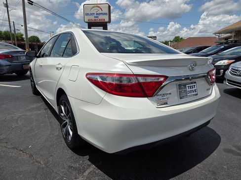 Used 2016 Toyota Camry XSE w/ Moonroof Package FWD image 4