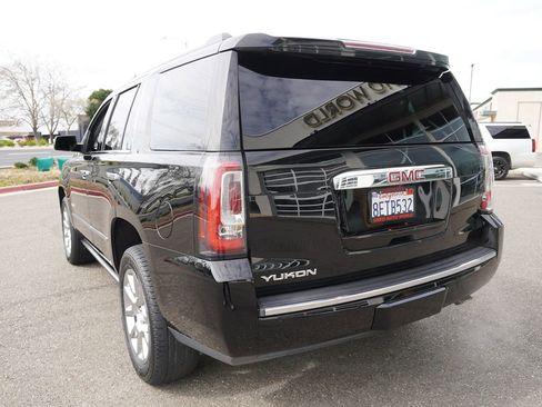 Used 2017 GMC Yukon Denali w/ Open Road Package image 12