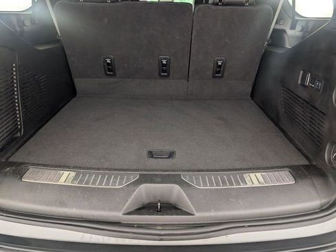 Certified 2025 GMC Yukon XL Denali AWD/4WD image 29