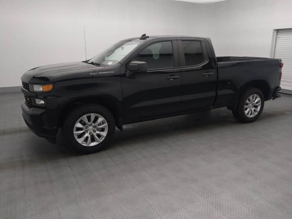 Used 2019 Chevrolet Silverado 1500 Custom w/ Custom Value Package RWD image 2
