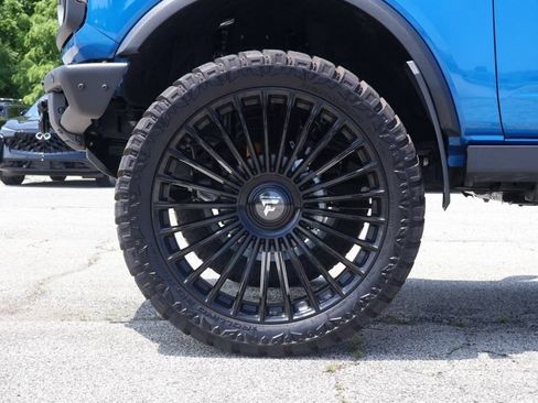 Used 2025 Ford Bronco Badlands AWD/4WD image 2