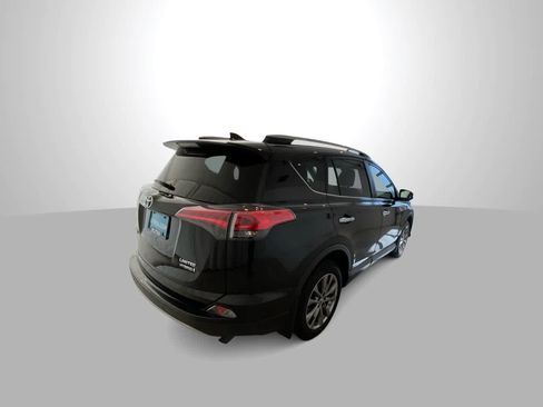 Used 2018 Toyota RAV4 Limited AWD/4WD image 8