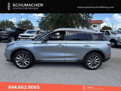 Used 2021 Lincoln Corsair FWD w/ Premium Package image 4