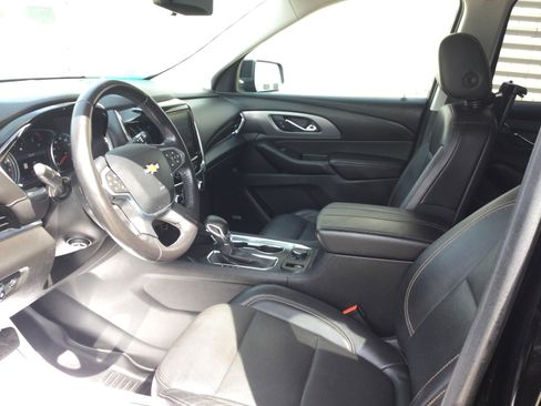 Used 2021 Chevrolet Traverse Premier w/ Redline Edition AWD/4WD image 10