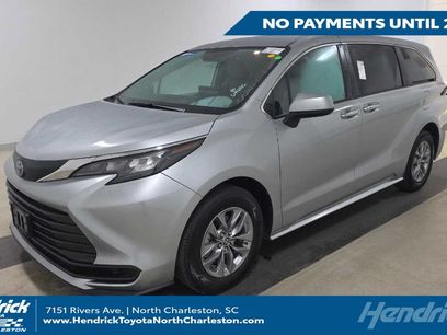 Used 2025 Toyota Sienna LE