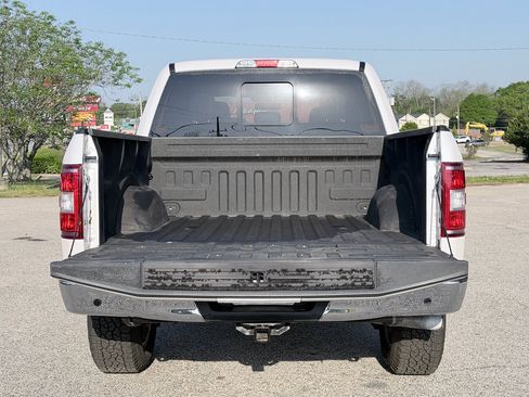 Used 2018 Ford F150 Lariat w/ Trailer Tow Package AWD/4WD image 9