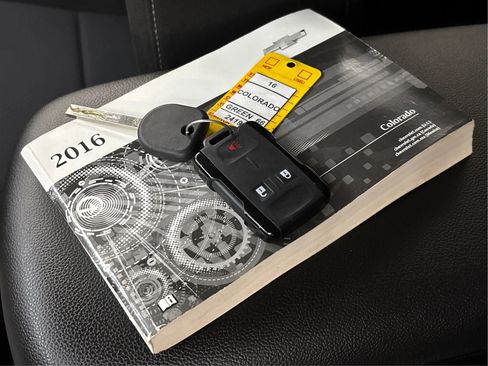 Used 2016 Chevrolet Colorado LT image 40