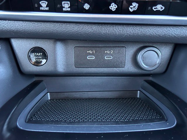 Used 2025 Nissan Rogue SV AWD/4WD image 16