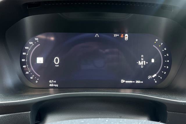 Certified 2026 Volvo XC40 B5 Plus AWD/4WD image 28