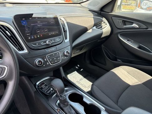 Used 2024 Chevrolet Malibu LT image 20