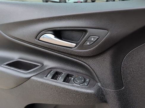 Used 2020 Chevrolet Equinox LT image 16